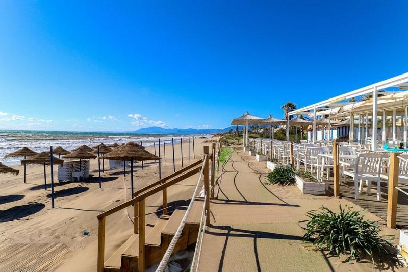 OleHolidays 617 Romana Playa junto al mar Marbella Exterior foto